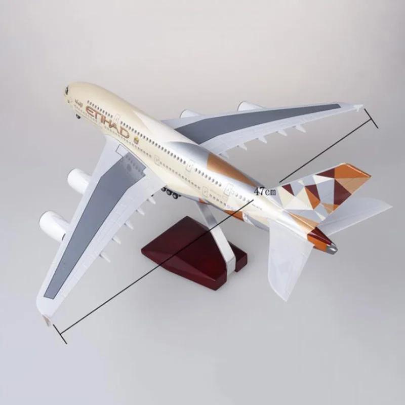 1/160 Scale Airplane 50.5cm A380 Etihad Airways Model With Light and Wheel Resin Plane Model Ornament Display Collection Gift