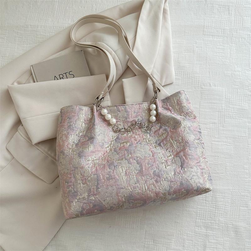 

Trendy Street Style Shoulder Bag For Women In Vibrant Colors Perfect For Spring рожевий