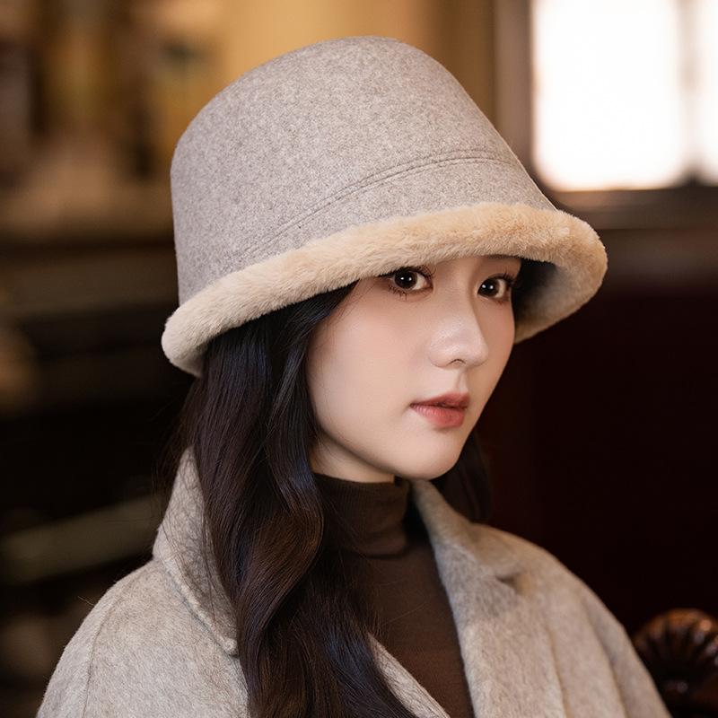 Japanese Velvet Thickened Fisherman Hat for Women In Autumn and Winter Casual Versatile Plush Hat Showing Face Small Windproof and Warm Basin Hat