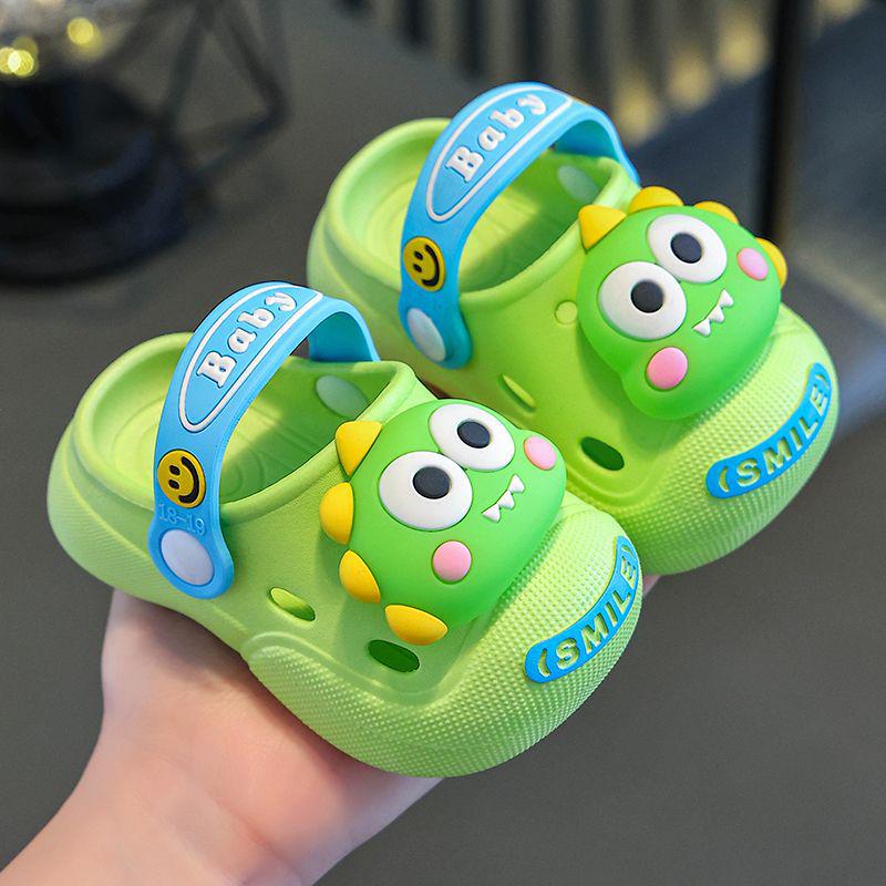 

Kids Summer Clogs: Non-Slip Cartoon Designs for Boys & Girls, Indoor/Outdoor Beach Sandals Size 18-19, 12cm (0-1 year)