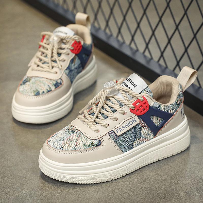 Boys Shoes Autumn and Winter 2025 New Leather Children's Sports Shoes Medium and Older Children Winter Handsome Trendy Cool Boy Board Shoes