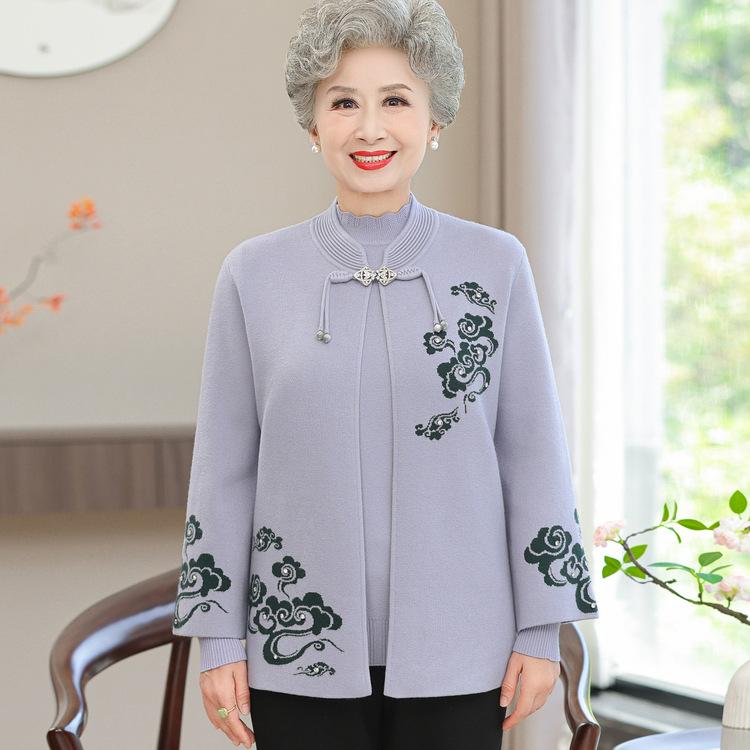 The Elderly Autumn Female Grandmother Knitted Spring and Autumn Foreign Jacket