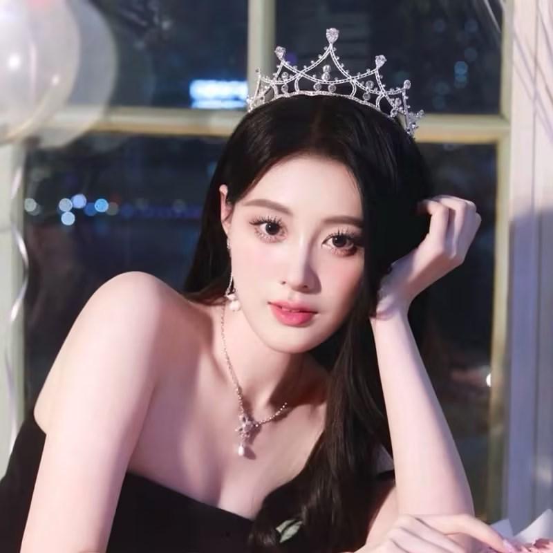 

2023 Half-Circle Rhinestone Wedding Crown, Bridal & Birthday Headpiece