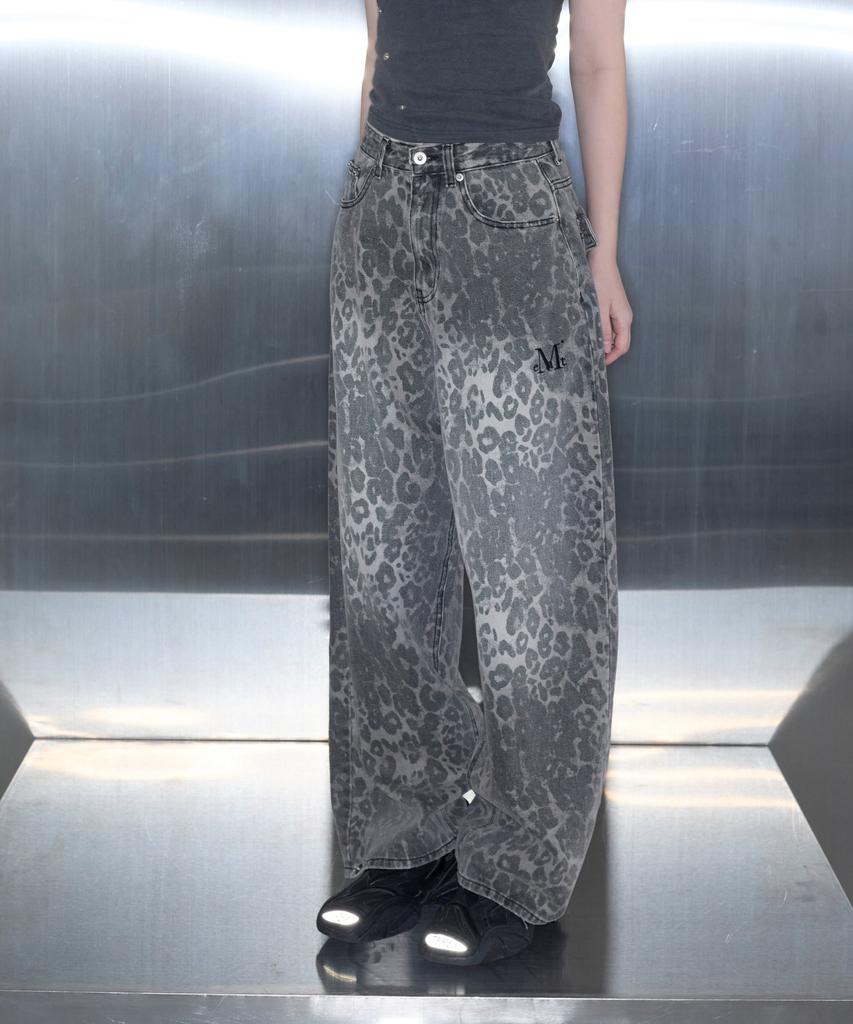 MUCENT Dit Snap Button Leopard Wide Pants