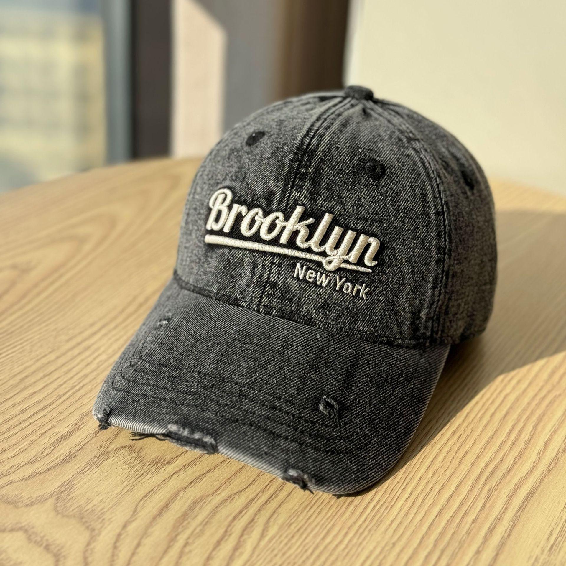 

Vintage American-style distressed ripped denim soft-top baseball cap for women with embroidered letters, face-slimming wide brim duckbill hat Adult54-60Adjustable чёрный