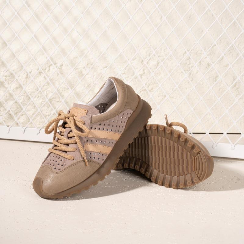 The first layer of cowhide men's shoes summer hollow hole shoes lace-up casual sports shoes men's retro moral training shoes