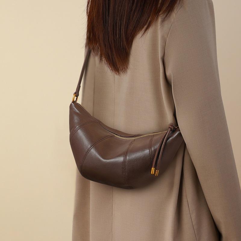 Dumpling bag women's new messenger bag leather women's bag fashion commuting high-end commuting croissant bag