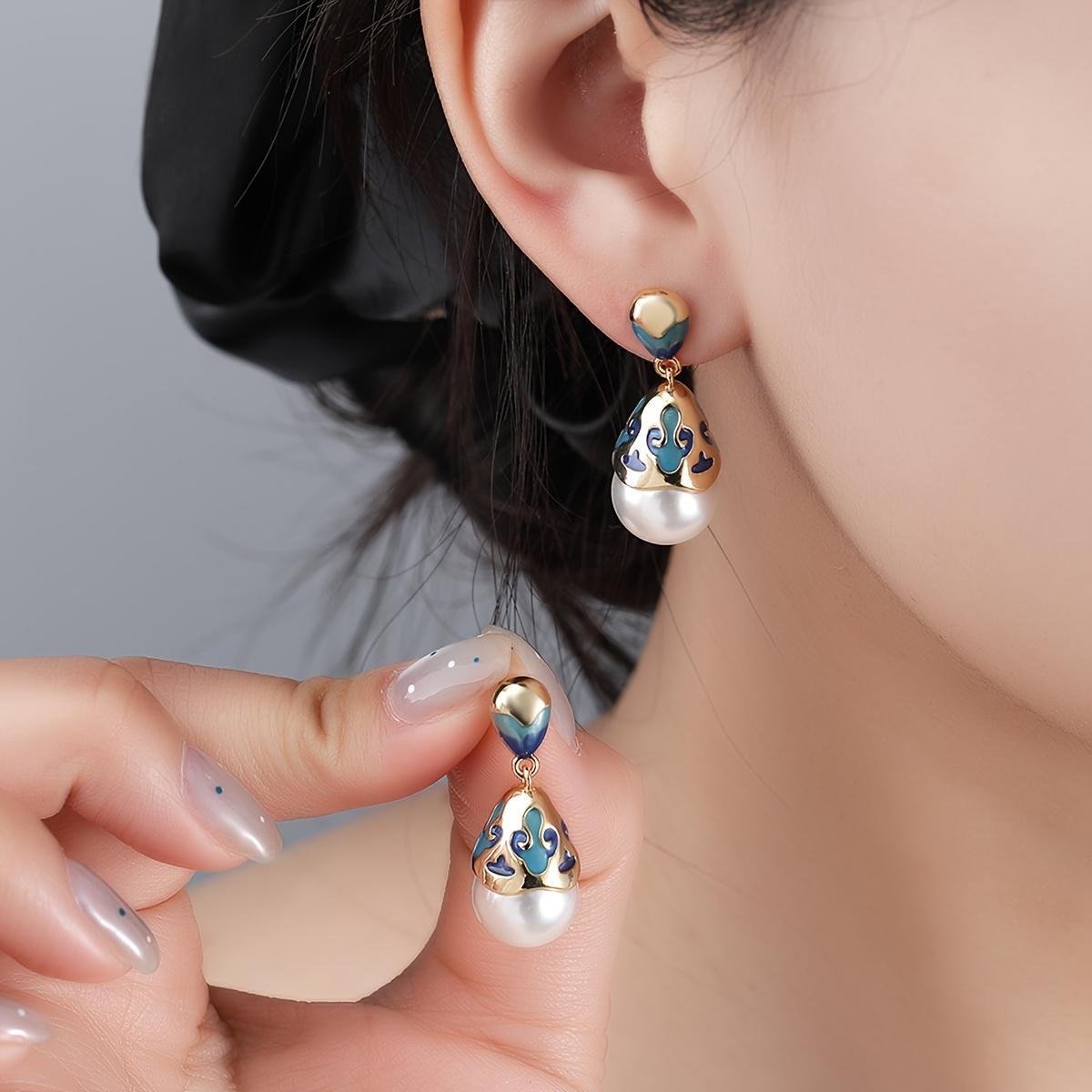 

1 Pair Vintage Elegant Women s Enamel Earrings - Turquoise Blue & Golden Antique Imitation -like Drop Dangle Earrings with Ornate Chinese/-Inspired Mo синий