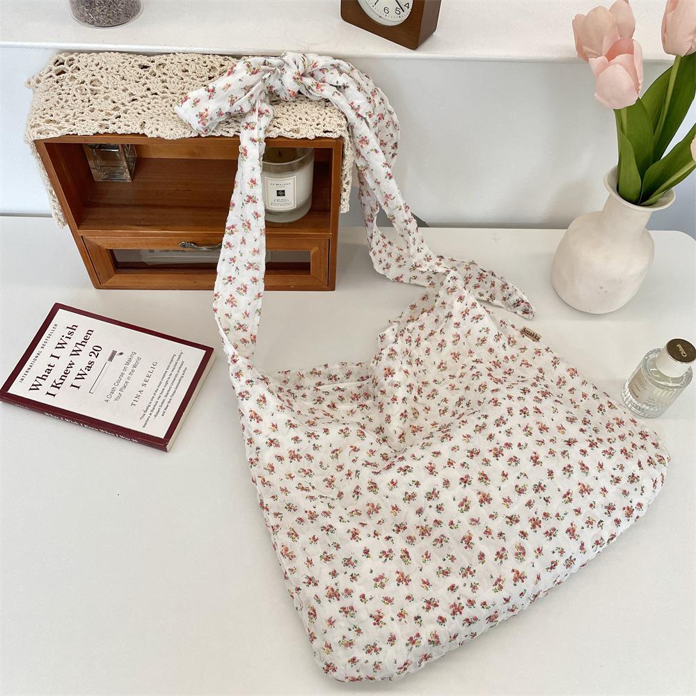 1 New Floral Canvas Shoulder Bag Women's Summer Large-capacity Shoulder Bag Shopping Messenger Bag