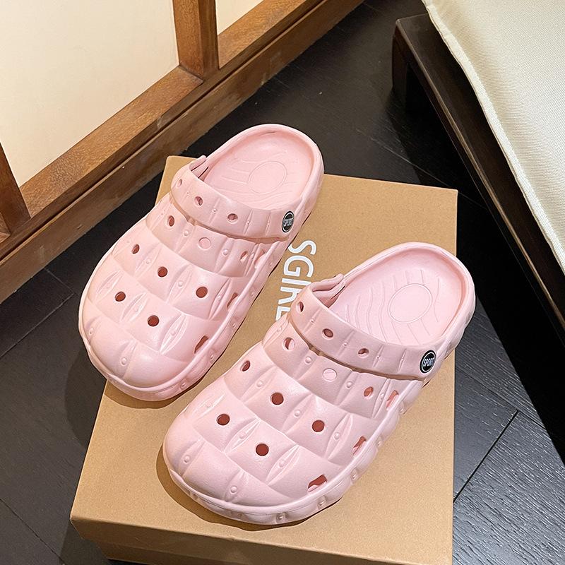 Baotou hole shoes female cute new non-slip summer wear breathable deodorant eva beach slippers