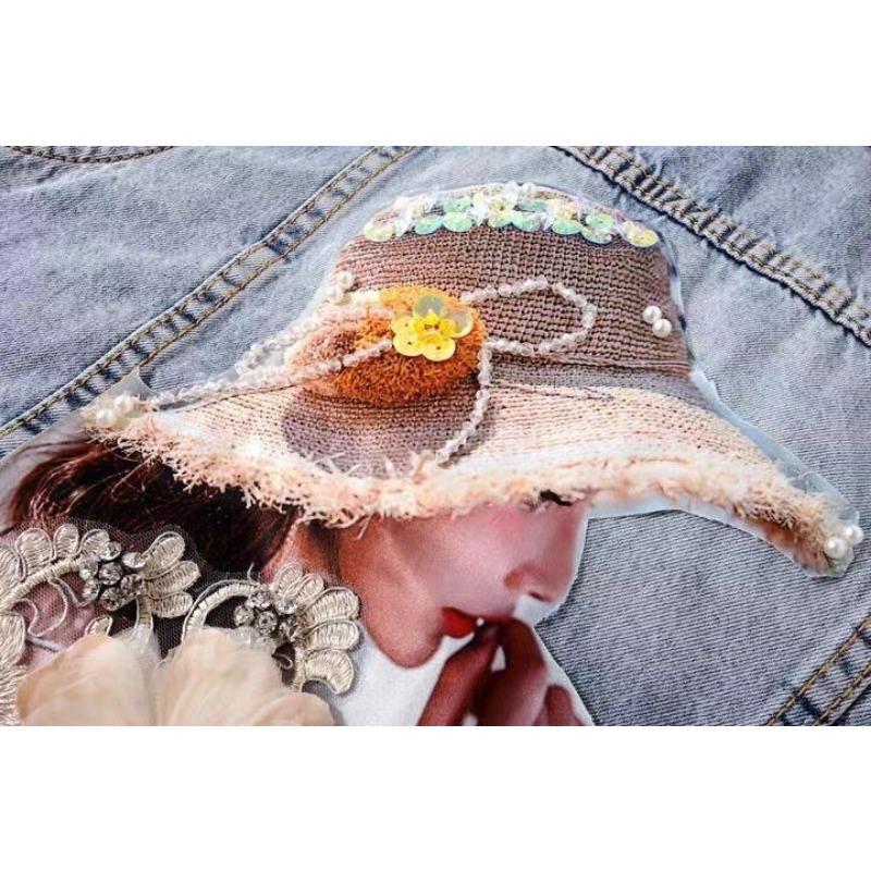 Diamond Studded Flower Denim Vest Short Sleeveless Vest Women's Loose Short Jacket Heavy Industry Technology Top New Fashion Autumn