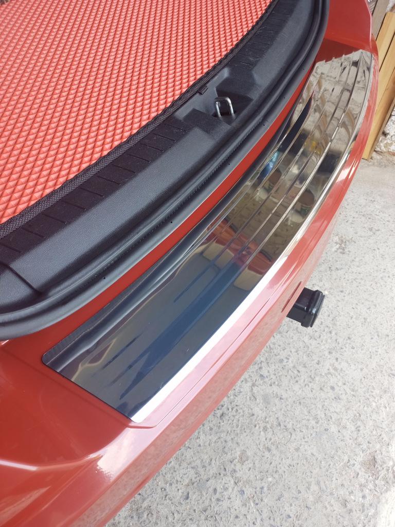 

Накладка на задний бампер Carmos (нерж) для Dodge Journey 2008- гг