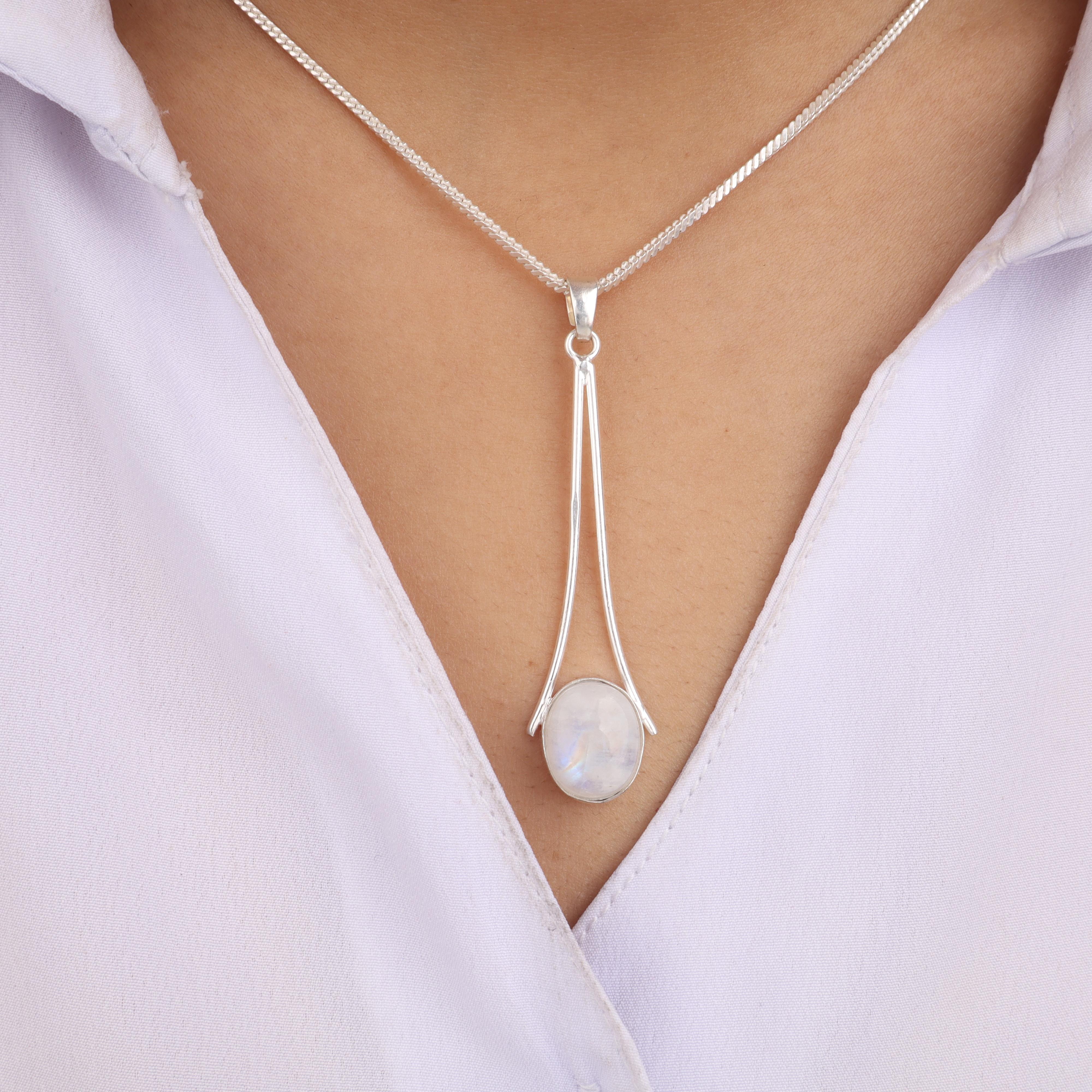 

Натуральный лунный камень радужный драгоценный камень 925 пробы стерлинговое серебро Ручная работа Ювелирное изделие Длинный кулон 1,79 Подарок для любви PP-69-35