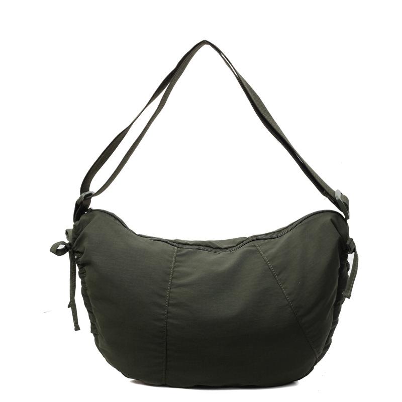 Trendy versatile lightweight handbag, simple casual messenger bag, fashionable and lightweight large-capacity nylon bag, women's bag