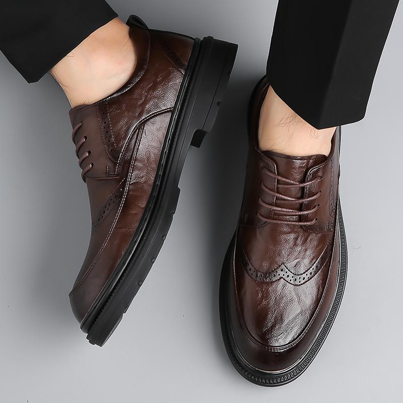 Men's Business Leather Shoes Classic casual style Office high-quality thick soled shoes Outdoor Fashion Brogue Versatile