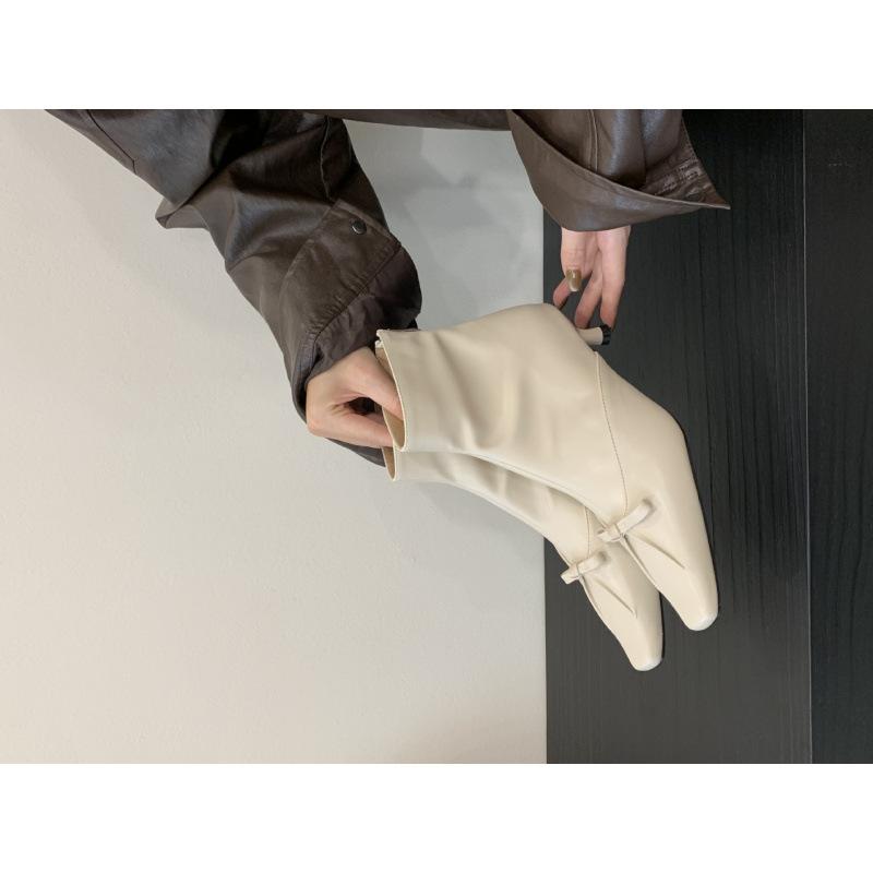 

2025 new bow square head thin heel short boots women s boots thin versatile pleated thin boots 39