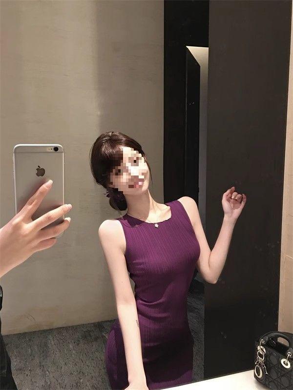 Purple Sleeveless Mermaid Dress: Slim-Fit, Waist-Cinched, Hip-Hugging with Slit Skirt.