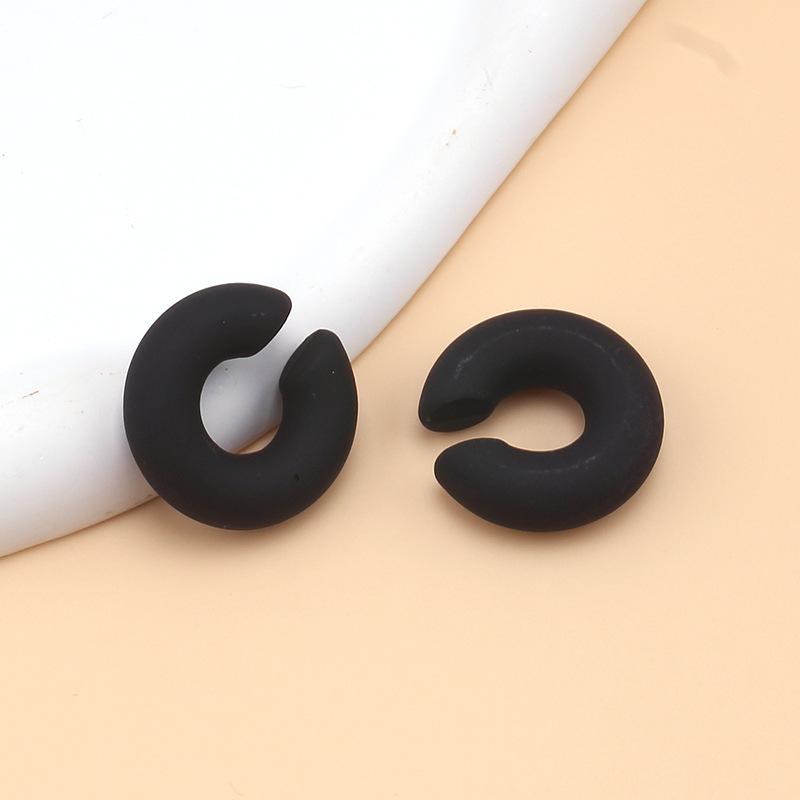 1 Pair Candy Color Round Acrylic Ear Clip Earrings for Women Fashion Simple Solid Color Cuff C-Shaped Earring Female Jewelry