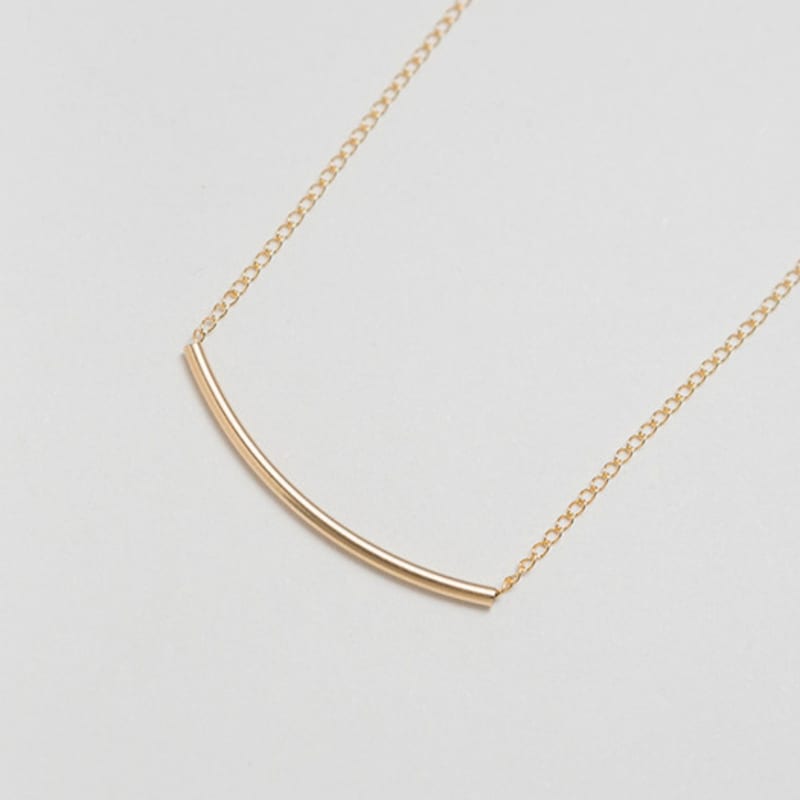 LUNNE 14k Gold Simple Curved Bar Necklace (Gold Filled) #GFN05