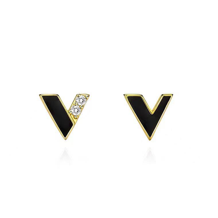 V-Shaped Geometric Stud Earrings for Women - Simple, Cool, Stylish, Versatile Needle Earrings