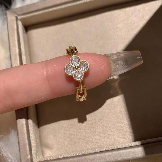 Women Ring, Four-Leaf Clover Design Finger Ring with Rhinestones Prong-Setting, Adjustable Opening Finger Band for Jewelry Gift