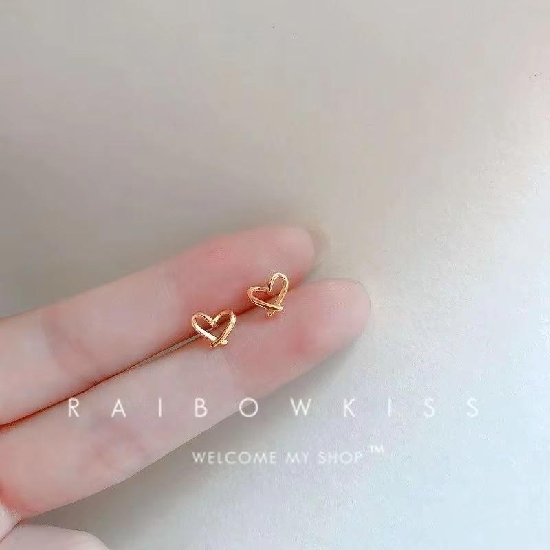 925 Silber Nadeln Gold Farbe Einfach Klein Schmetterling Steckerohrringe für Damen Hypoallergen Tägliches Tragen Ohr Mädchen Piercing Geschenke
