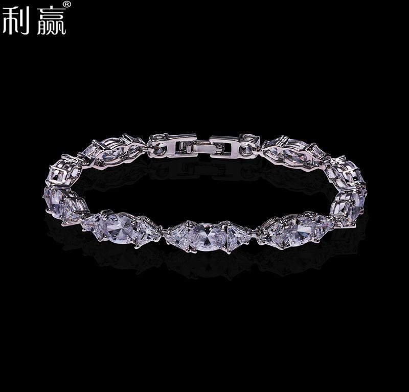 High-End Zircon Bracelet Hand Jewelry, Electroplating Exquisite Workmanship