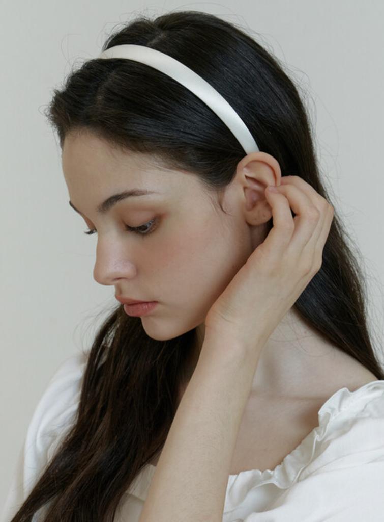 Kindababy White Silk Head Band
