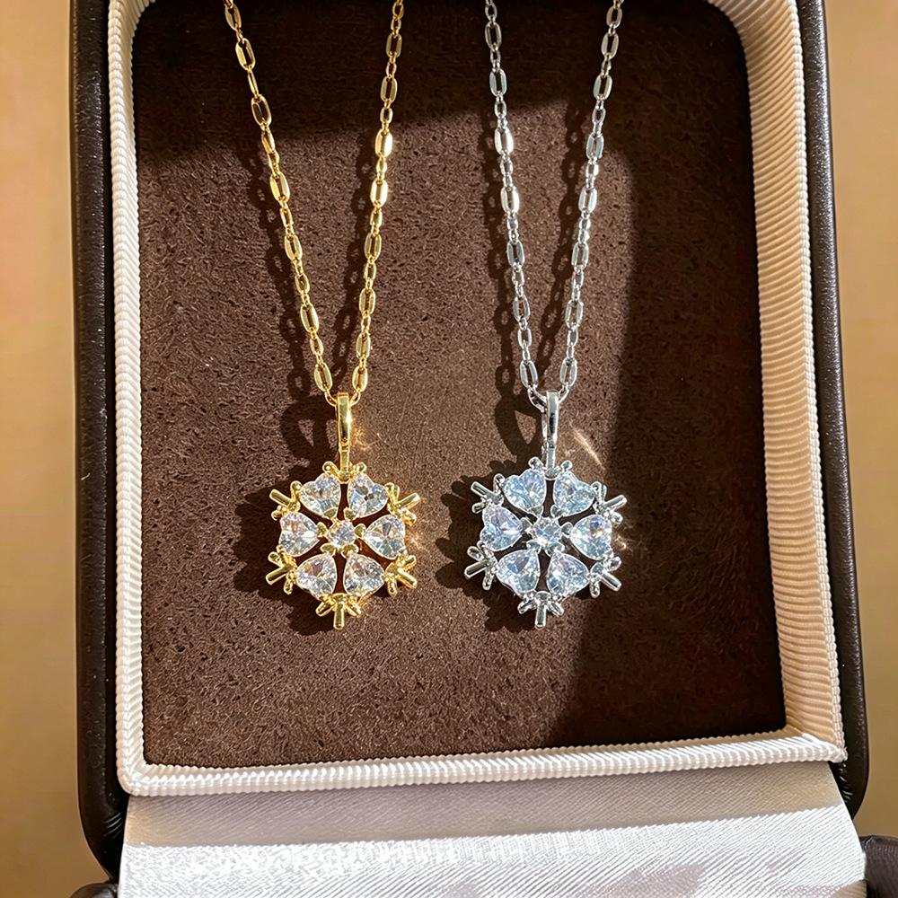 Elegant Winter Snowflake Zirconia Pendant Necklace for Women