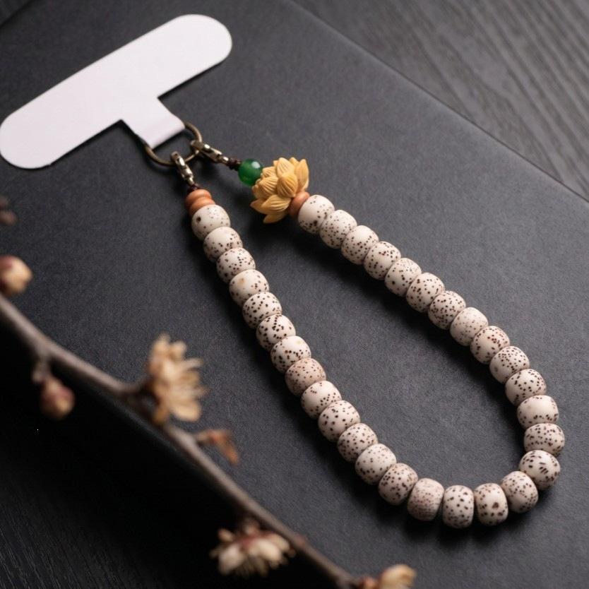 Chinese-style star-moon bodhi mobile phone lanyard, boxwood lotus, good fortune abounds, high-end mobile phone hanging chain, anti-loss accessory Star and Moon Bodhi Phone