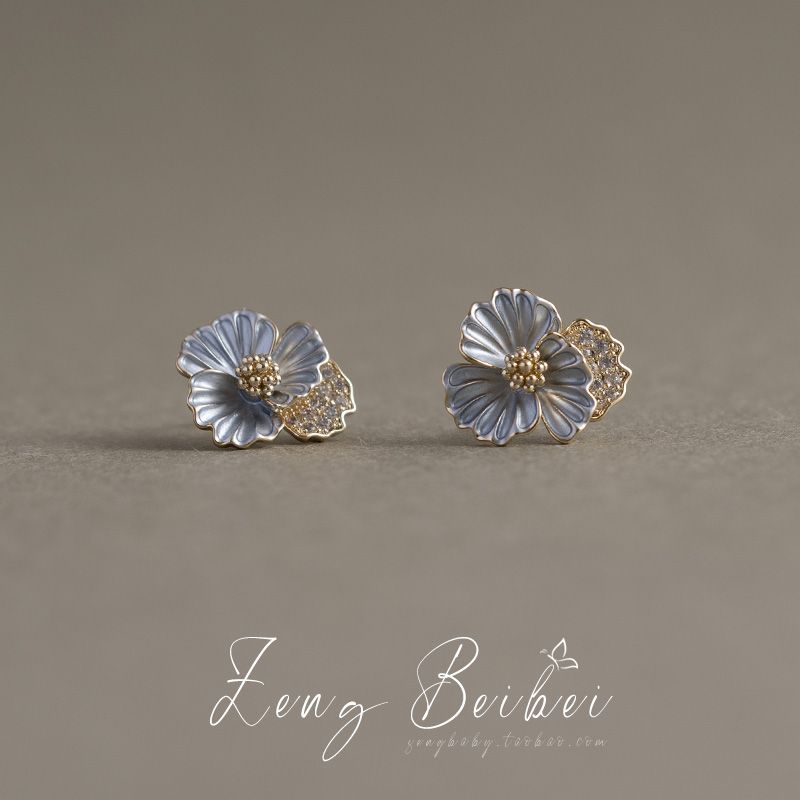 

Кихуа Яо Цао ~ Французские романтические серьги-пусеты с голубыми цветами, сказочные, маленькие, свежие, стильные, легко сочетаемые, серьги-подвески Qihua YaoCao]