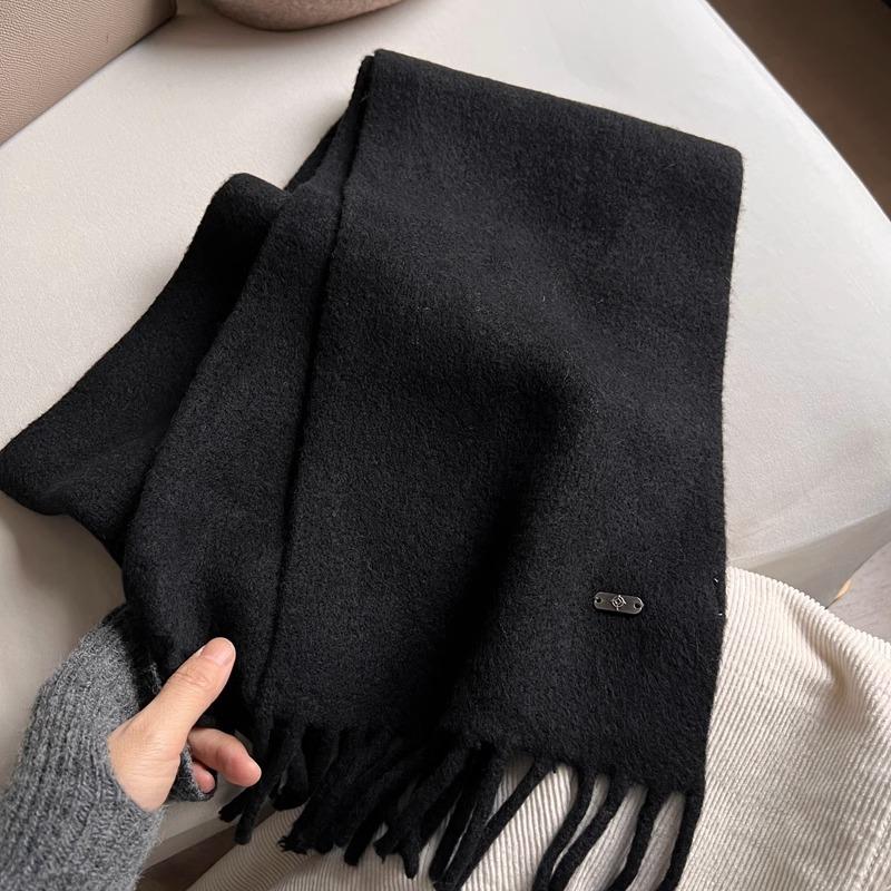 Soft Waxy Skin-friendly Wool Small Scarf for Female Winter Bloggers To Wear Colorful Scarves