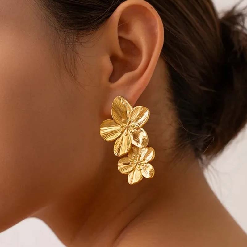 Exaggerated Gold Color Floral Stud Earrings for Women Girls Vintage Metal Two Flower Leaf Earrings Wedding Jewelry Accessories