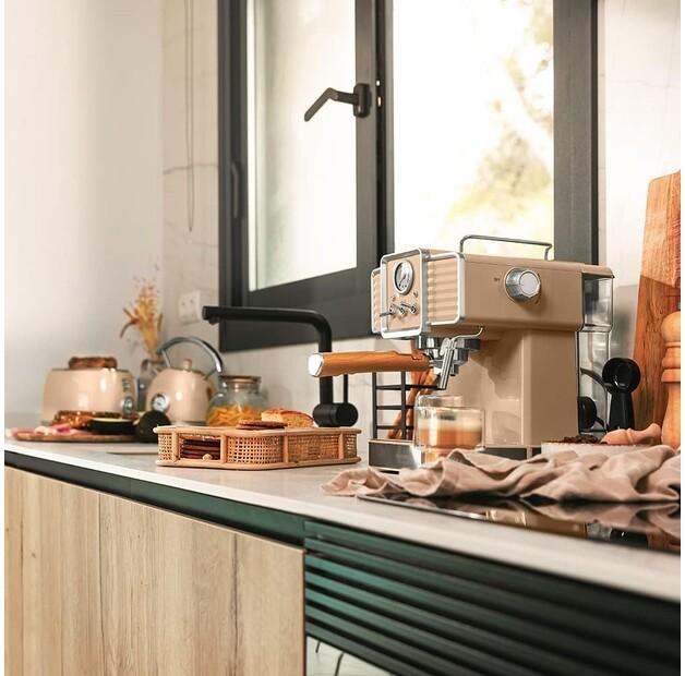 Кофеварка Cecotec Power Espresso 20 Traditional светло-бежевый (01585)