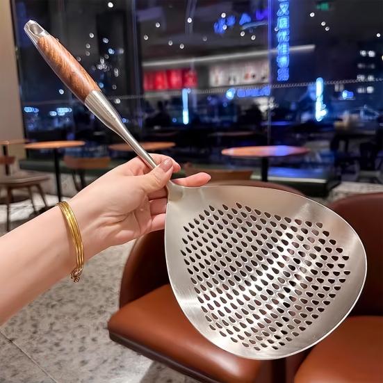 Large Colander Ergonomic Wooden Handle Large Capacity Quick Drain Triangular Holes Stainless Steel 304 Food Grade Large Slotted Spoon