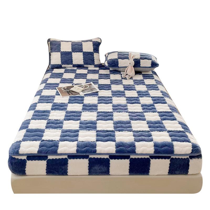Autumn And Winter Arctic Velvet Cotton Bed Sheet Three Piece Set Chessboard Pattern Milk Velvet Thick Mattress Protective Cover Coral Velvet Bed Cover
