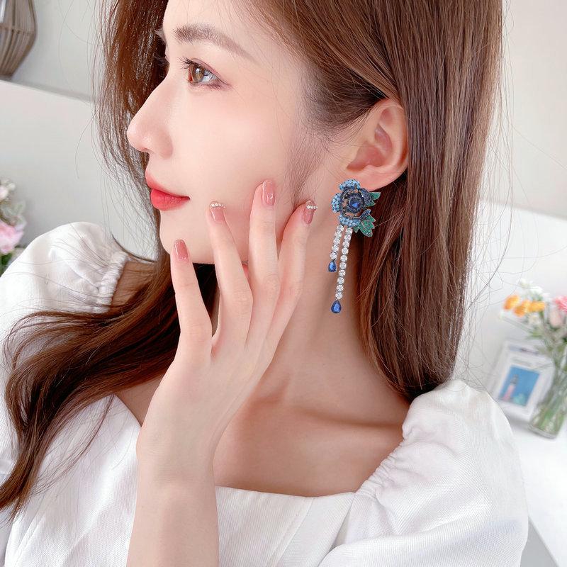 Damen Leichter Luxus Design Elegante Eingelegte Zirkon Rose Quasten Ohrringe Modische Und Vielseitige Nischendesign Ohrringe