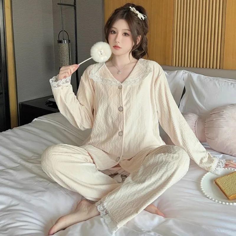 Velvet Pajamas Women's Lace Sweet Autumn and Winter Thickened Warm Loungewear Set Can Be Worn Outside Home Clothes