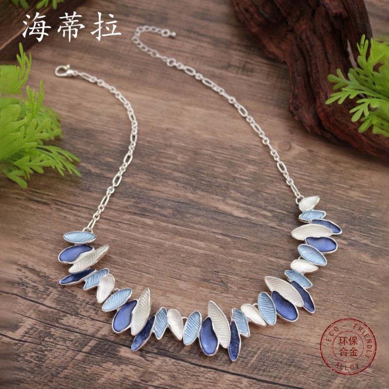 New Enamel Color Irregular Petal Necklace Ladies Exaggerated Design Geometric Flower Necklace