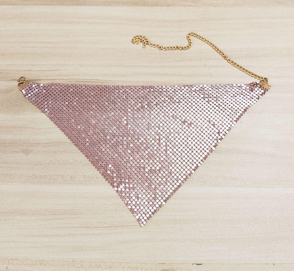 Europäischer & Amerikanischer Pailletten Seiden Dreiecksschal Halskette: Übertriebener Metall-Schlüsselbein-Choker für Damen