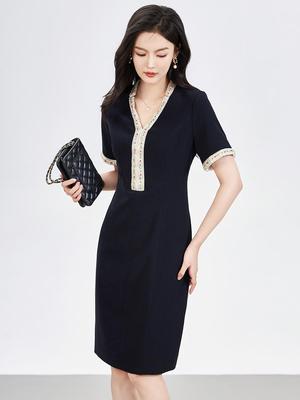 Luxuriöses Perlen-Kleid mit figurbetontem Schnitt – Edler Socialite-Stil für Damen