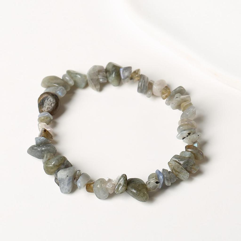 Elastisches Armband mit natürlichem Citrin-Chip: Unregelmäßige Rohsteinperlen in einem frischen, vielseitigen Stil