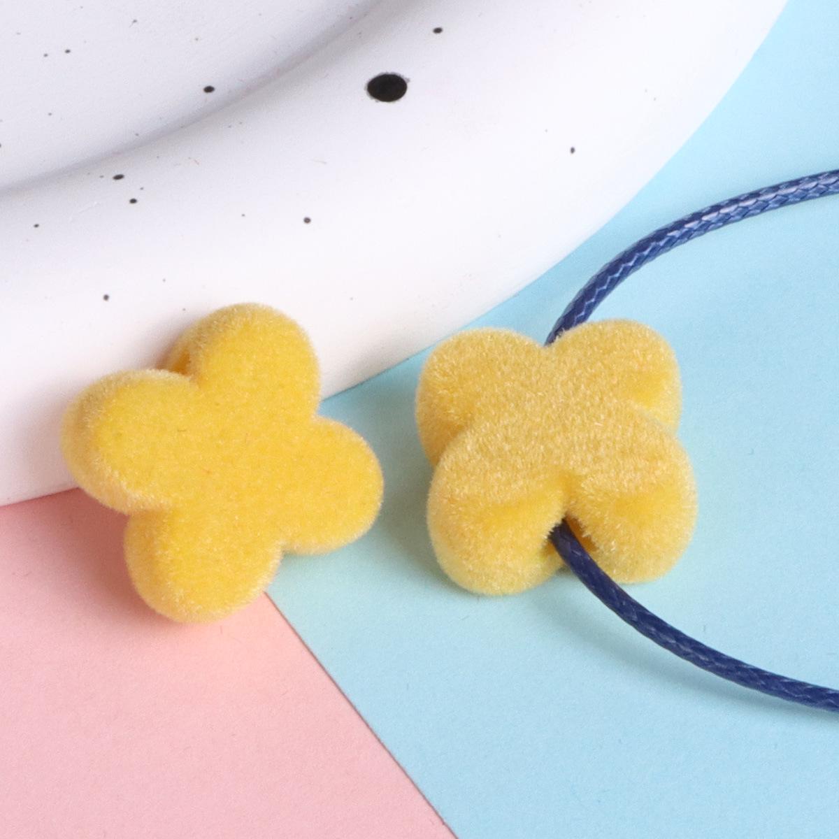 Korean Plush Four-Leaf Clover Beaded Phone Chain, Bracelet, Hair Accessory, Earrings жёлтый