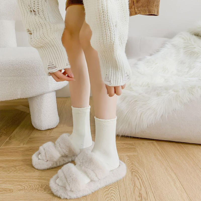 Thick pile cushion plain socks black