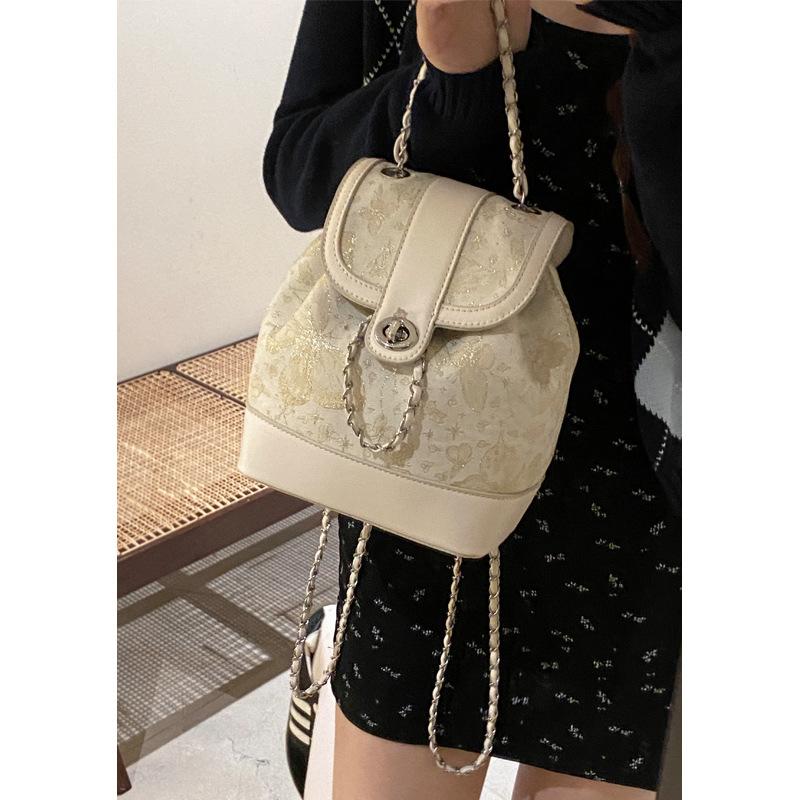 Korean Version of Simple Backpack Bag Women's 2025 New Fashion Chain Backpack Versatile Shoulder Bucket Bag Travel Bag