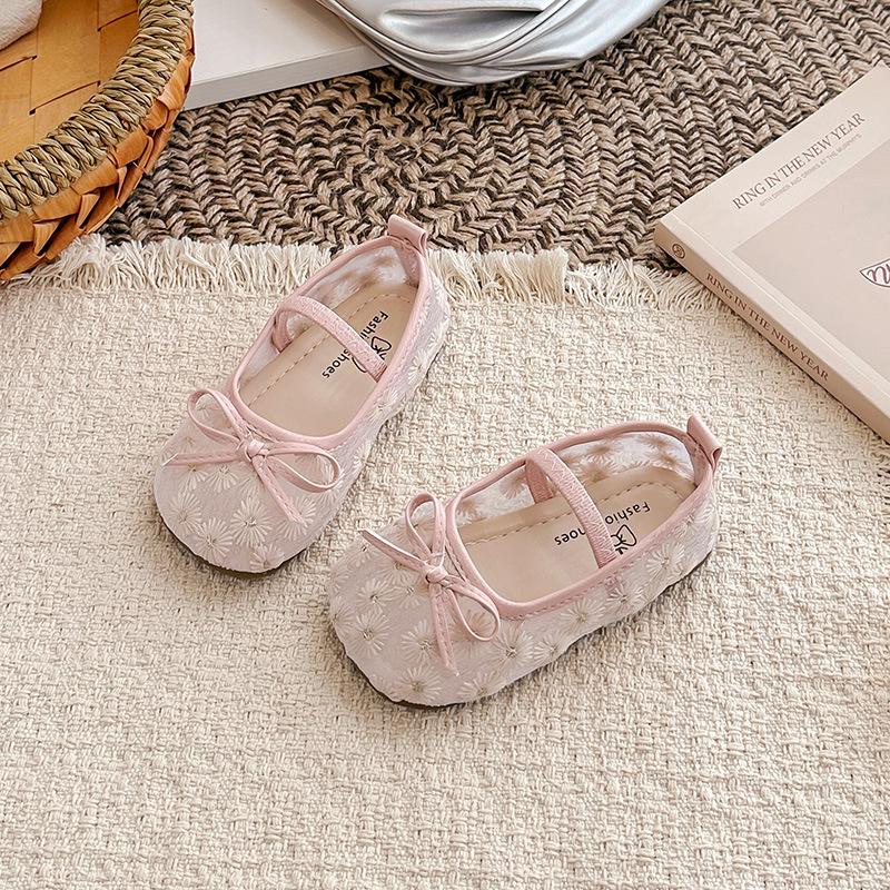 Girls' Flower Petal Pearl Solid Color Small Flats2026Summer Sweet Mesh Shoes for Children and Youngsters