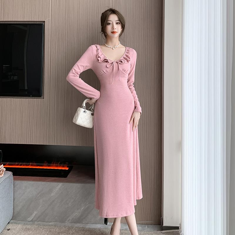 

Женское осеннее длинное трикотажное платье из смесового кашемира с оборками и поясом Medium розовый