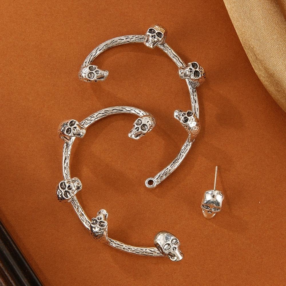 Creative New Design Gothic Punk Vintage Alloy Ghost Skull Earrings 2024 Trend Ear Cuff Earrings For Women Party Accessories