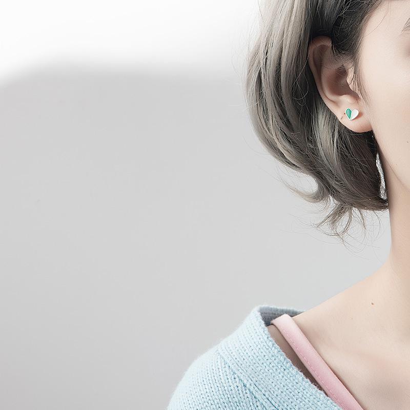 

Серьги-гвоздики Love для женщин, свежие и милые, эпоксидные украшения в форме сердца, женское сердце, корейская версия аксессуаров Niche Design синий