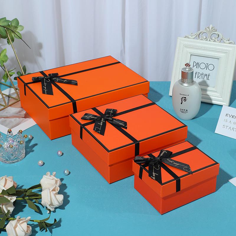 Elegant Valentine's Day Gift Box for Party Favors & Lipstick Packaging – Customizable with Logo